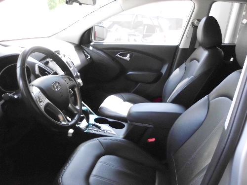 SUM優質車商聯盟-現代轎式休旅車 天窗 4WD