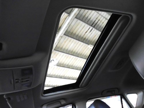 SUM優質車商聯盟-馬自達3 轎式休旅車 天窗