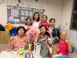 新光高中美容科成果展展現創意美學　78歲學生同台圓夢成亮點