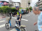 八旬翁酷暑騎車險中暑北投警即時伸援