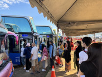 新社花海倒數黃金週末 中市交通局加碼接駁車免費搭