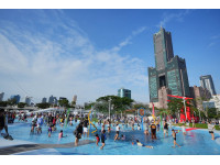 高雄海洋派對周末清涼登場 陳其邁關心交通維護與場域安全