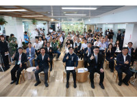 陳其邁分享高雄永續轉型之路 盼公私協力邁向淨零碳排