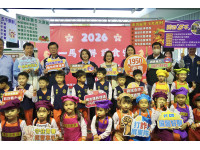 春節將至 周春米縣長率隊前往黃昏市場  提醒鄉親食品安全與宣