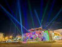 「恆春夜未眠」點亮古城 南門光雕展演彩排亮相   民眾驚豔搶