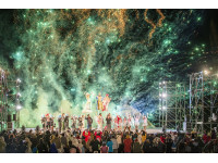 屏東落山風藝術季《海口狂想曲》 數千民眾直呼震撼  台式芭比