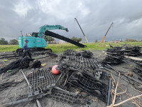 屏東縣政府限期廠商完成離岸光電平台結構清理  並自即日起停工