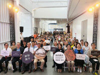 版畫大師陳國展「版同造化」開展 逾百件作品再現藝術風華