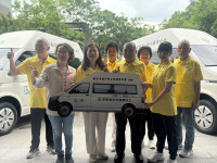 社團法人新北市南汐無上宮慈善協會  捐贈屏東2輛復康巴士