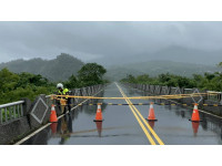 「山陀兒」降豪雨造成溪水暴漲瀕臨警戒線關山警全力協助鄉公所封