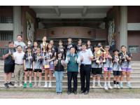 永康國小女籃EBL全國聯賽奪季軍黃偉哲嘉勉球員盼繼續發光發熱