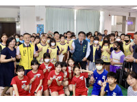 南市未滿6歲兒童塗氟利用率六都第一黃偉哲鼓勵小朋友養成潔牙好
