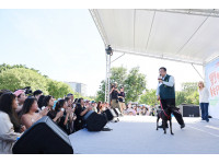 毛孩也有音樂祭！《野餐我PET你》台南登場 黃偉哲帶愛犬黑妞