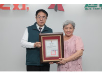 鑽石歌王林沖獲頒臺南市榮譽市民