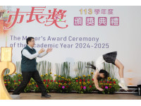一字馬、後空翻創意秀　黃偉哲與台南學子拍下最酷畢業照