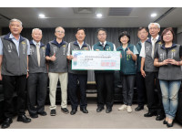 台灣首廟天壇捐300萬予市府助丹娜絲颱風災後復原黃偉哲頒感謝