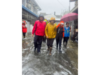 臺東市多處低窪地區再現積水　縣長饒慶鈴率隊勘災研議改善對策