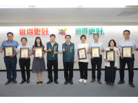 臺南市防災校園建置獲獎教育局及7校市政會議獻獎市長黃偉哲肯定