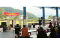 關警崁頂所結合「環境清潔」與「歲末活動」雙場宣講　交通安全與