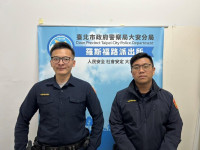 8旬失智翁險上錯車大安警火速馳援攔截