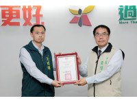 核發數量六都之冠南市推動「建照及雜項執照管理」特優獎