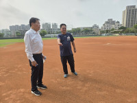 體育局巡檢多處棒球場　優化球場環境打造安全運動場域