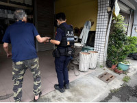 日籍老翁異鄉迷途　東警暖心協助平安返住所