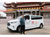 大台南小黃公車紅5、紅15正式上線黃偉哲：公車價格、計程車享