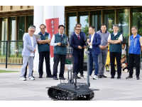 南市獲企業捐贈「智慧軌跡搜救系統」黃偉哲感謝提升台南救災量能